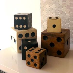 OVERSIZED DICE SET/CANISTERS